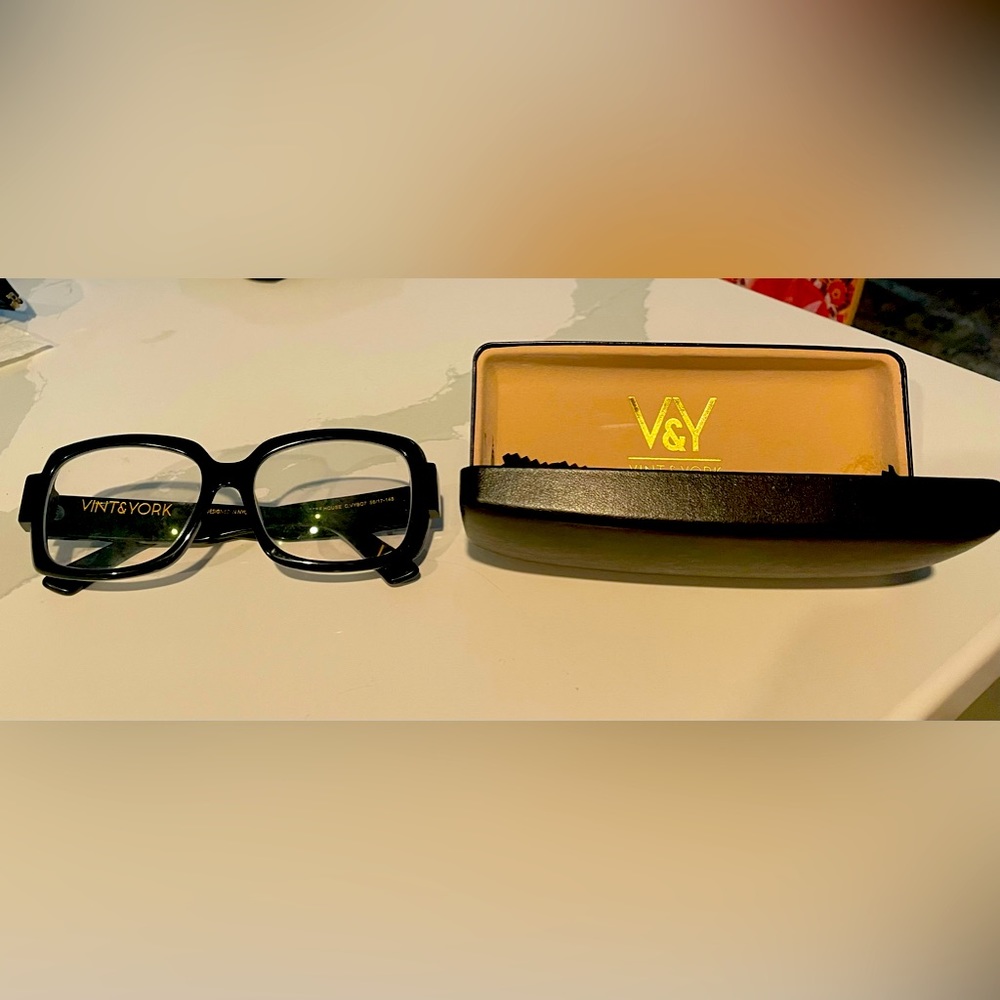 Vint and York eyeglasses frame